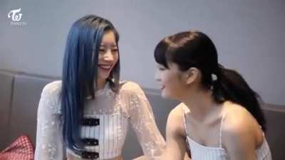 Dahyun & Momo