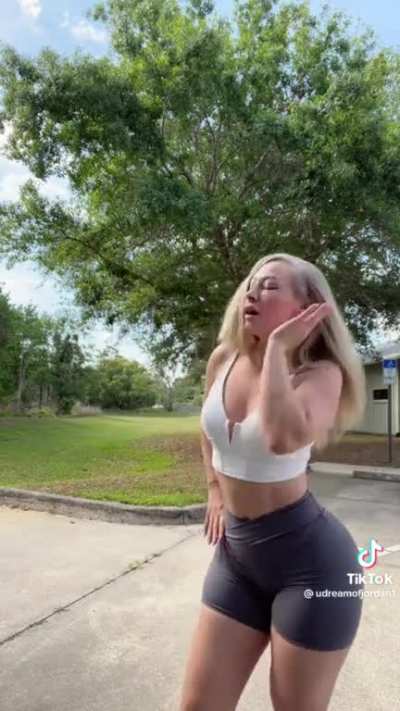 WHO WANTS DAILY BOOTY COMPILATIONS?