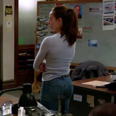 Chicago P.D - (Season 10, Episode 15)