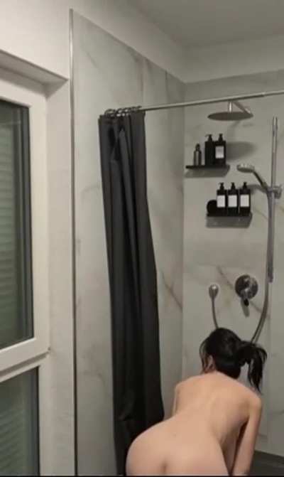 Serious Towel Tits