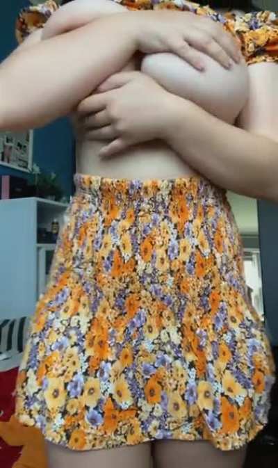 How do I look here?