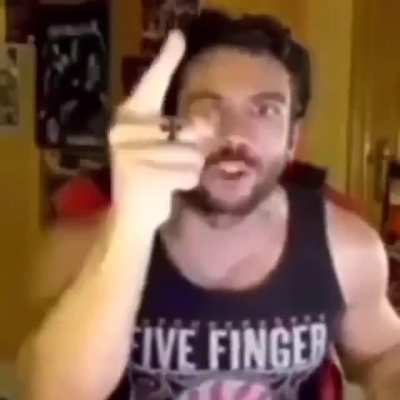 Hoy viene a follarnos