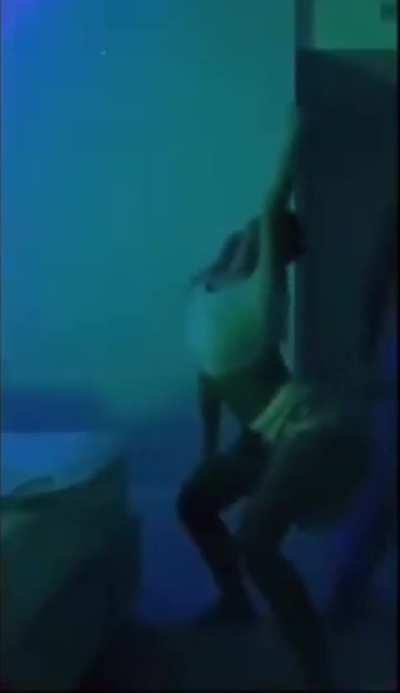 Here’s an upclose of her twerking coco Quinn