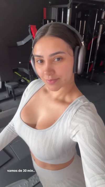 Tainá Costa
