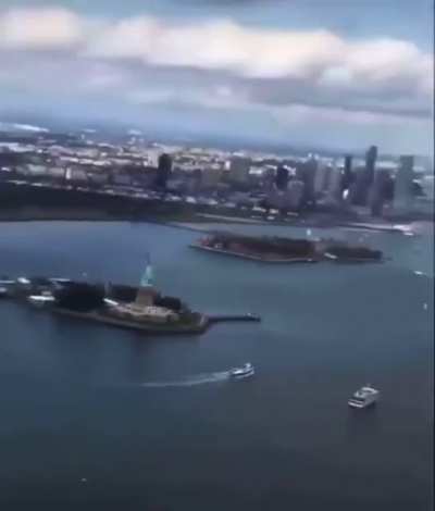Statue of liberty everyone