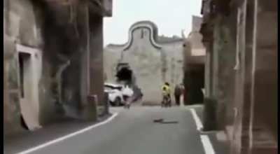 wemen driver breakdown a heritage building in Guangdong China