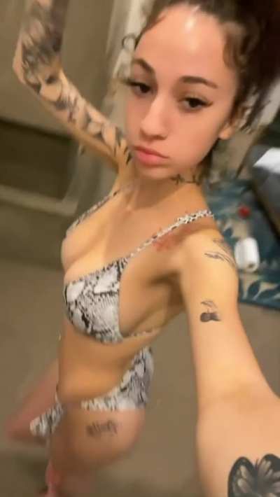 Bhad Bhabie shows more on IG then Onlyfans.