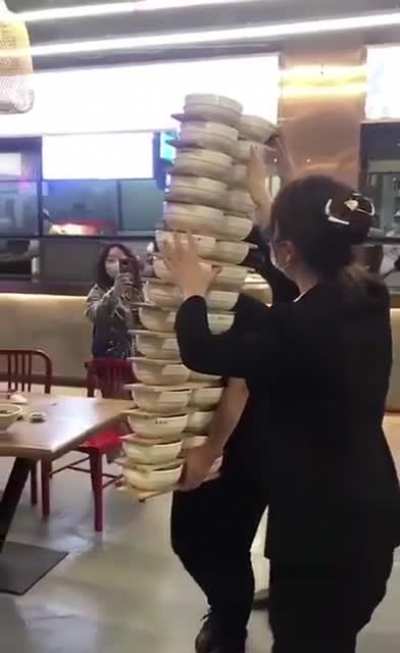 Сильный офици<wbr>ант