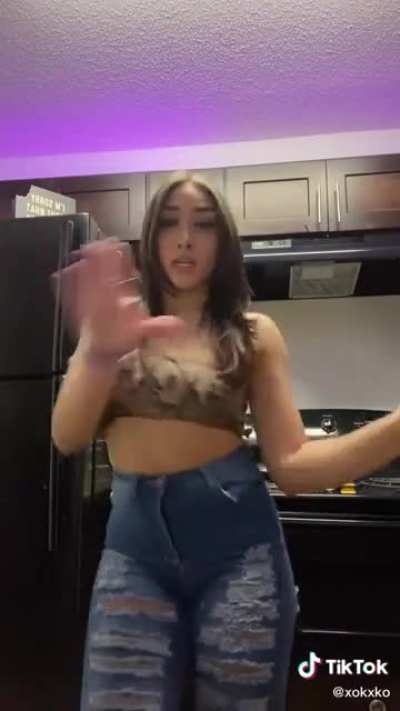 That ass wiggles