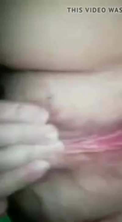 Very horny hijabi masturbating with small bottle😍