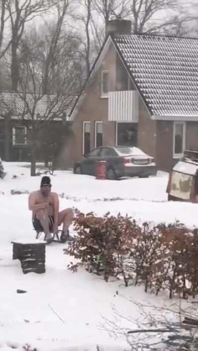 🤣🤣🤣🤣🤣Das hat der Rüdiger vorhin in die Kegelgruppe geschickt. Dieser Kurt ist echt ein ganz gefährlicher 😎😎😎😎😎
