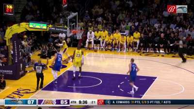 [Highlight] Cole Anthony picks off Lebron's pass but takes a hard fall on the fast break