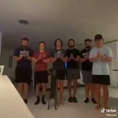 🤯