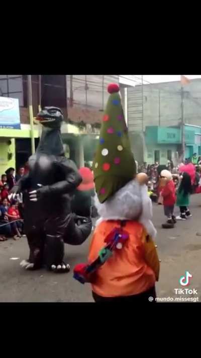 algún guatemalteco que explique esta pasando acá?