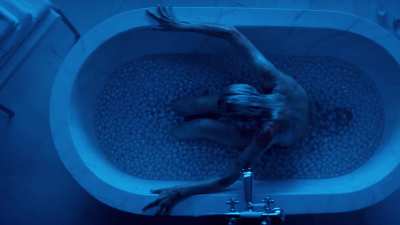 Charlize Theron - 