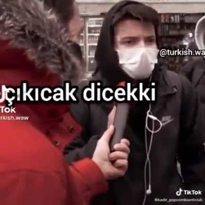 Son zamanlarını iyi geçirin. Koltuklarınızdan inmenize az kaldı.Geliyor gelmekte olan