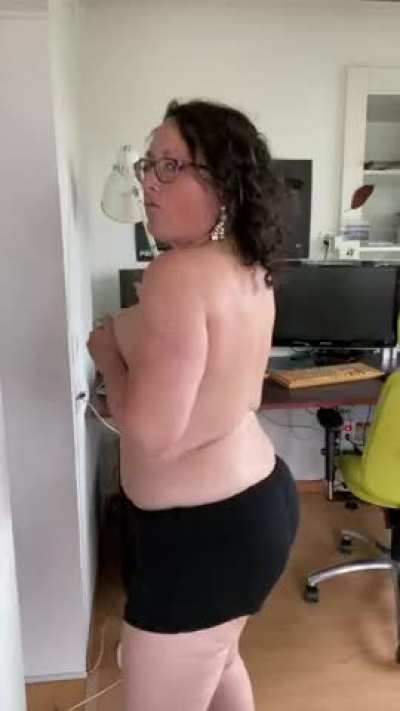 My ex never ate my pussy, would you do it for me? 😇