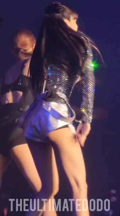 Lisa 🔥