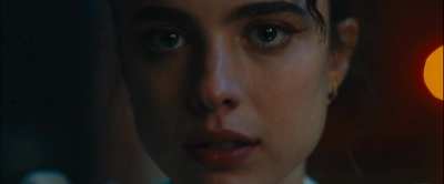 Margatet Qualley