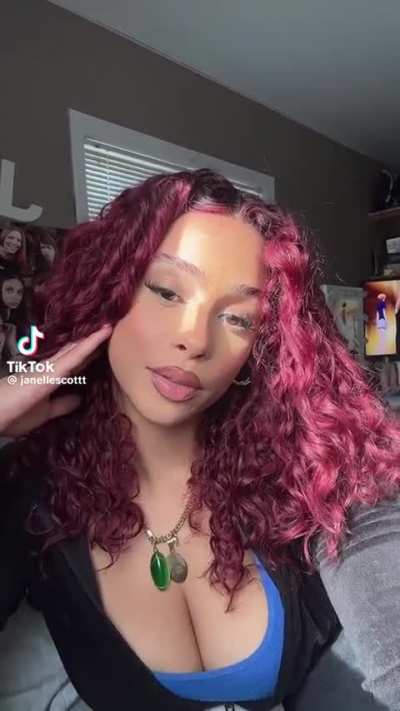 @janellescottt