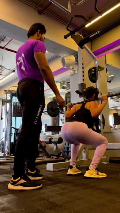 Suchandrima newsreader gym . Comments dao pls .dm