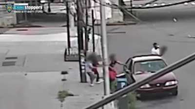 Attempted Kidnapping in Broad Daylight in Queens, New York