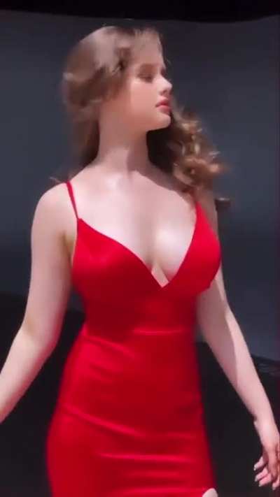 lady in red