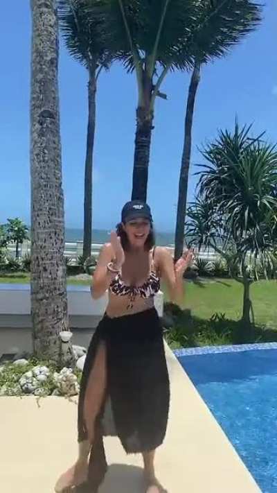 Geneva Cruz