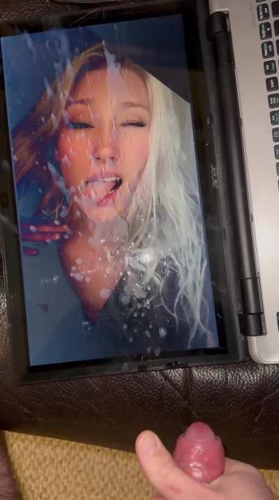 Guy who sent me this doesn’t cum a lot, he wanted everyone to see what his GF looks like covered by a real man’s load of cum…bet she’s never been covered by 12 ropes befor<wbr>e!💦💦💦