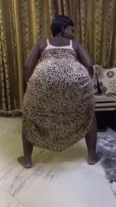 It claps whenever I dance 🤭🍑