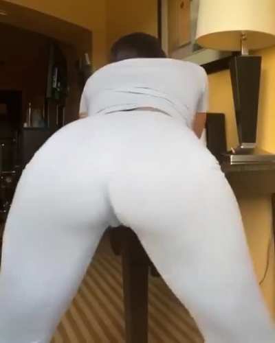 queen arri and her phat pussy