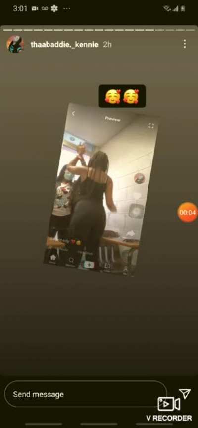 Thick ass kennie