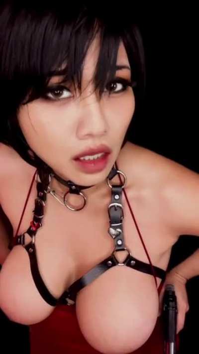 ada wong running from zombies [drop]