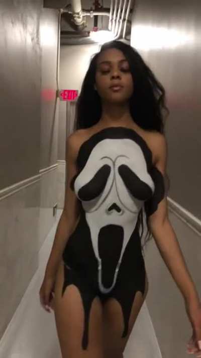 “Scream” body Art