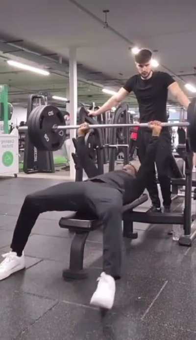 Thank God, the spotter was there!