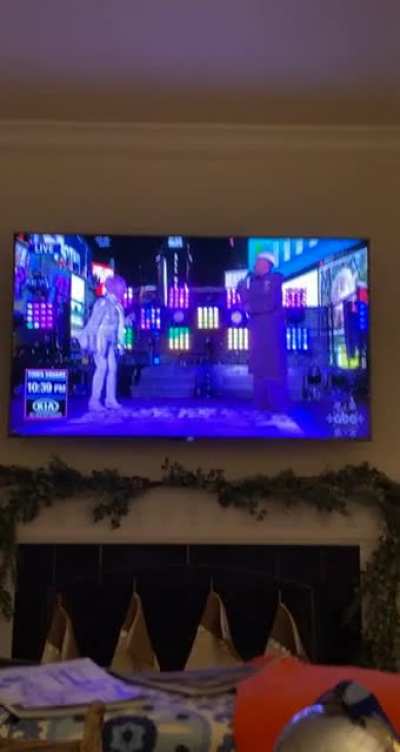 My dad’s reaction to Cyndi Lauper’s NYE performance