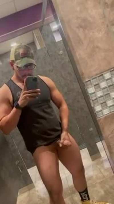 Trying not to get caught 😉 (m)