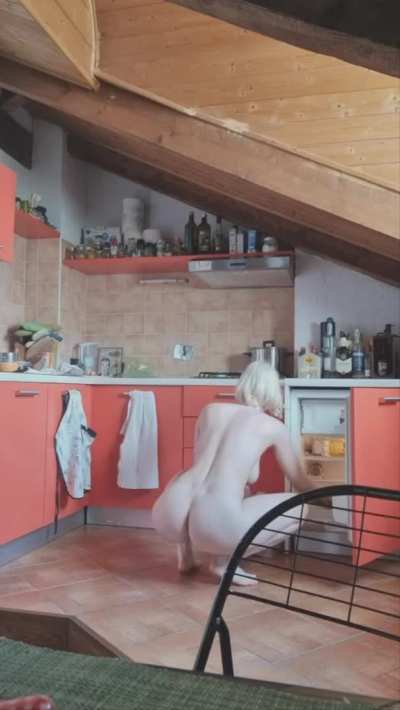 Help me put the groceries in the fridge