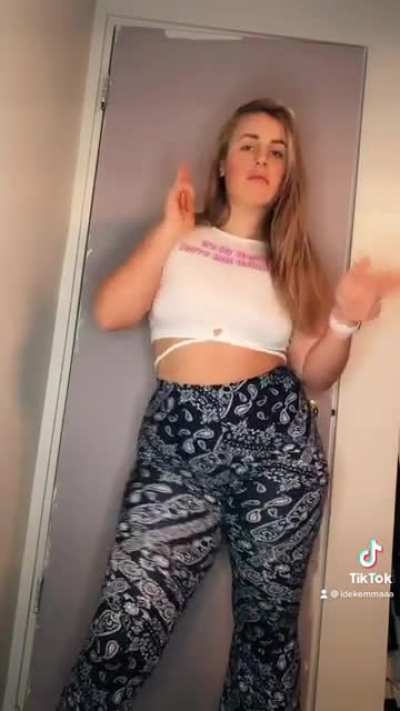 Love these flare pants! 🥰🥰