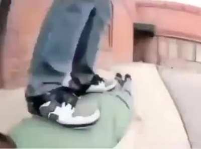 😳