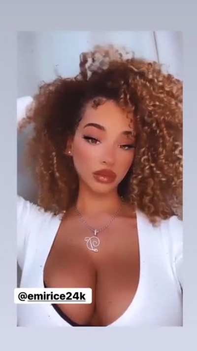 nice necklace