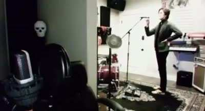 Dallon weekes is fucking pissed. (Sorry for the low quality this is the only video i could find.)