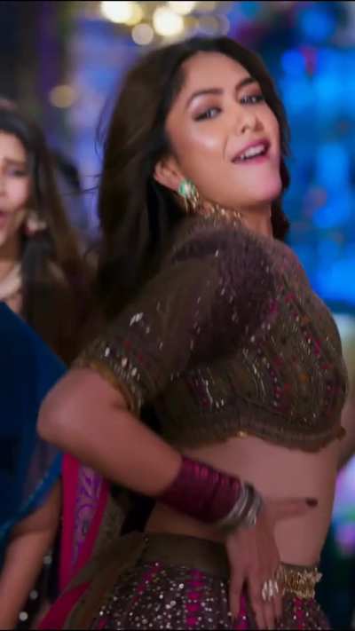 Mrunal 😍🍑