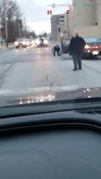 Damn! Road rage fight