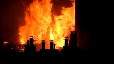 Feuer in Simmering nahe Schwechat