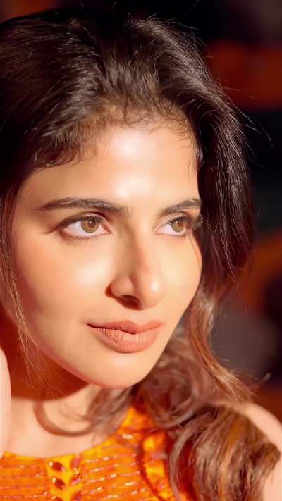 Iswarya Menon 😋