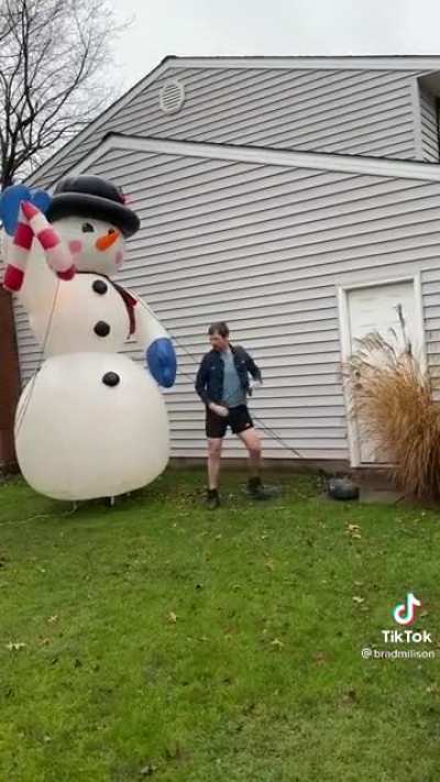 Turn the snow man on
