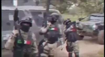 Mexican Cartel, the self-proclaimed 'CJNG' looking like a military battalion. Absolutely mind blowing. Mexico.