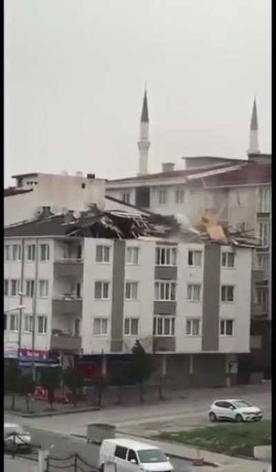 Ураган в Стамб<wbr>уле сегодня