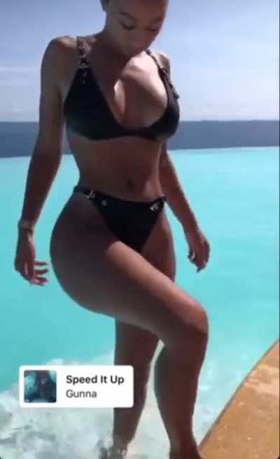 🥰